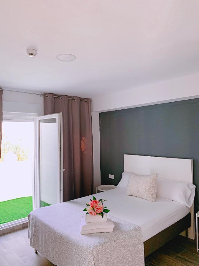 Hostal El Castillo Алькала-де-Гвадаира Экстерьер фото